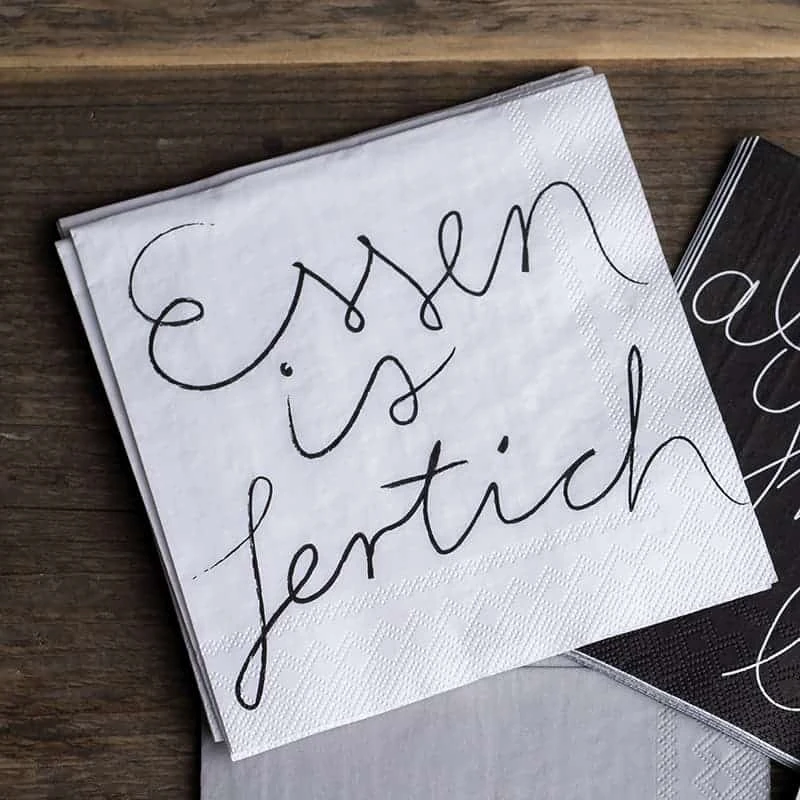 Cocktail-Servietten „Essen Is Fertich“ 1 Cocktail-Servietten „Essen Is Fertich“