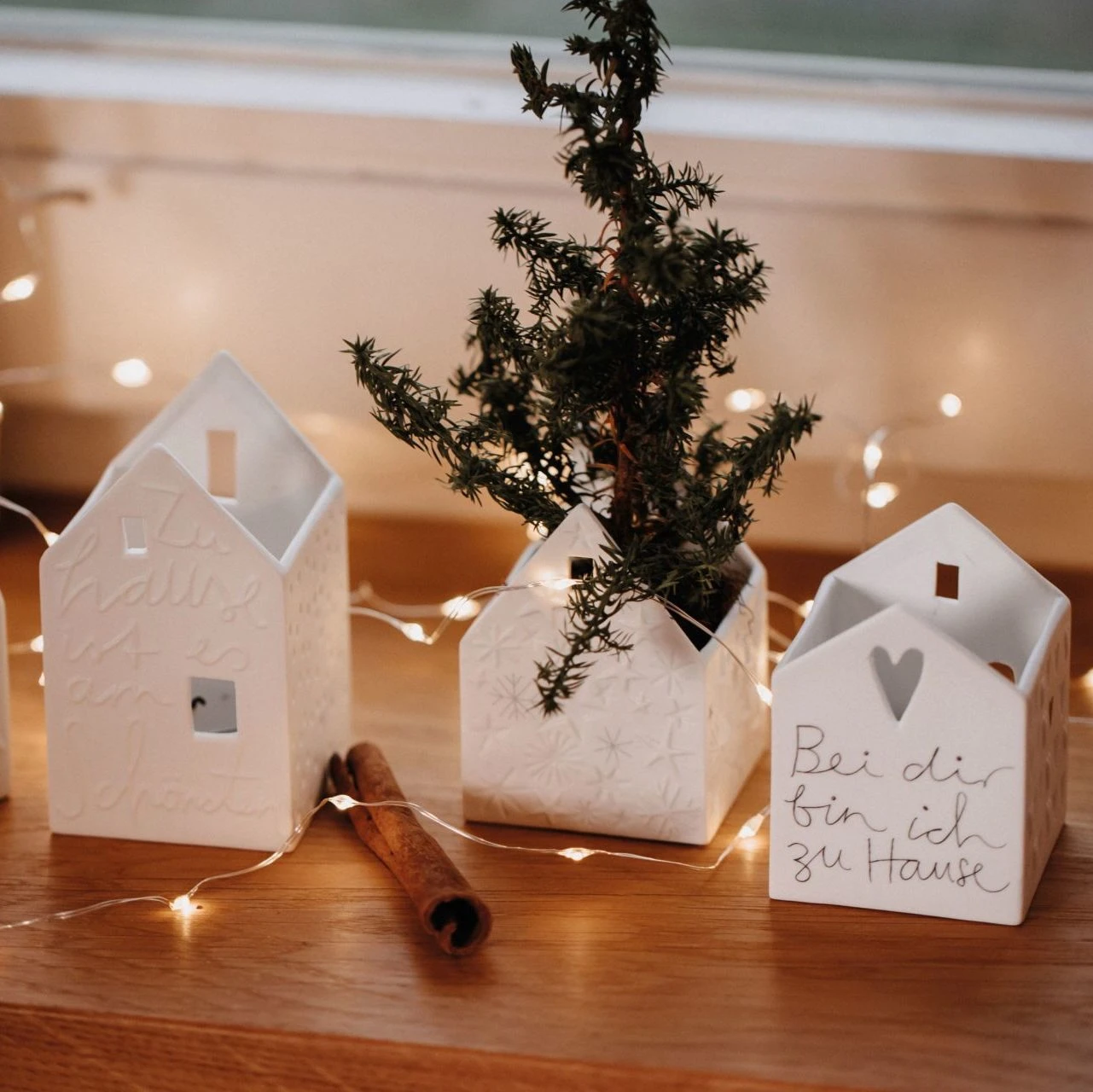 Lichtspielhaus “Zuhause Ist Es Am Schönsten” 5 X 5 X 7cm 3 Lichtspielhaus “Zuhause Ist Es Am Schönsten” 5 X 5 X 7cm – Bild 3