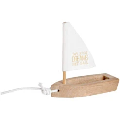 Segelschiff „Let Your Dreams …“